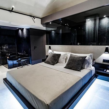 4 Suites " Unconventional Living Rooms " Κατάνια Εξωτερικό φωτογραφία