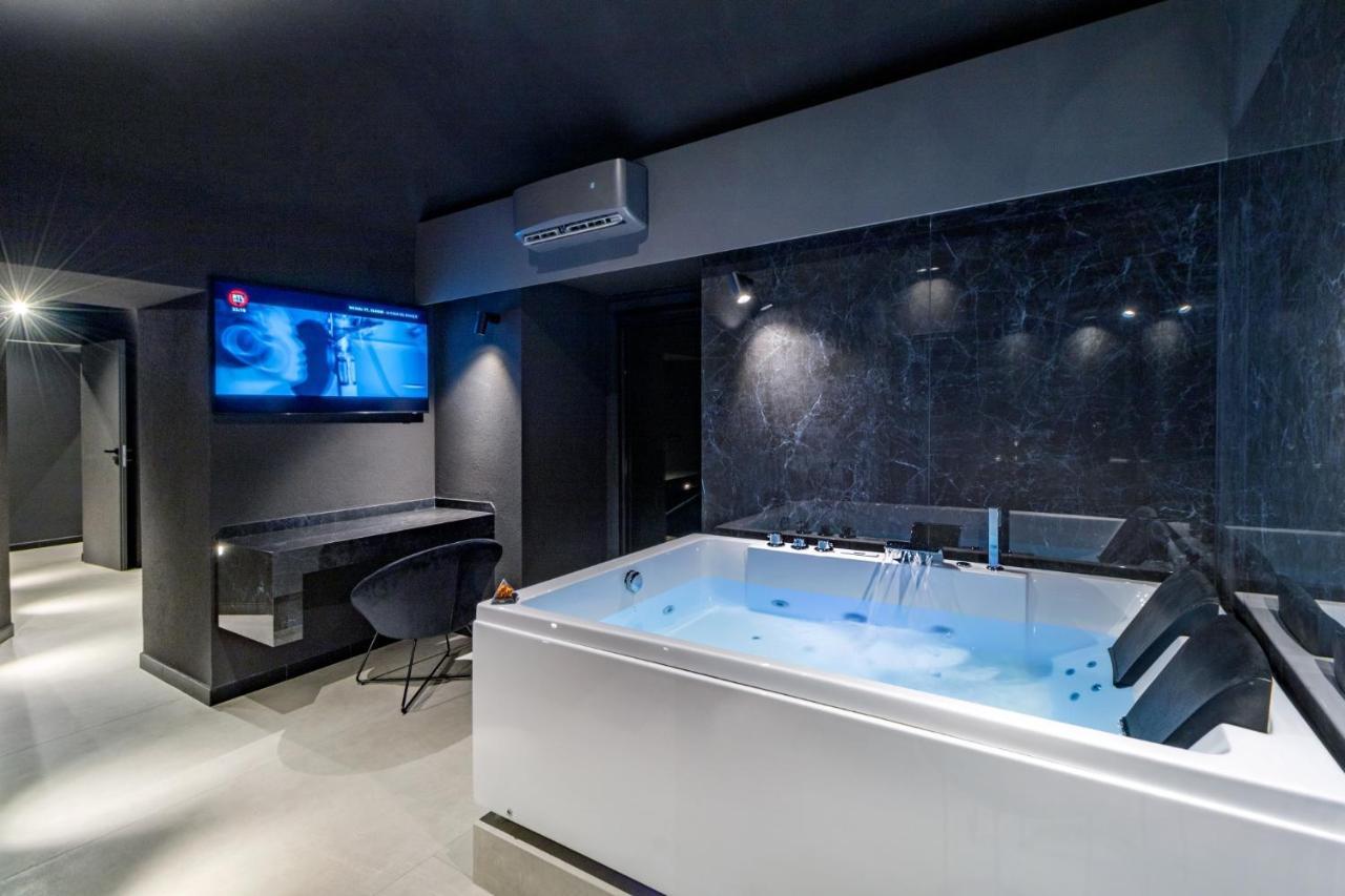 4 Suites " Unconventional Living Rooms " Κατάνια Εξωτερικό φωτογραφία
