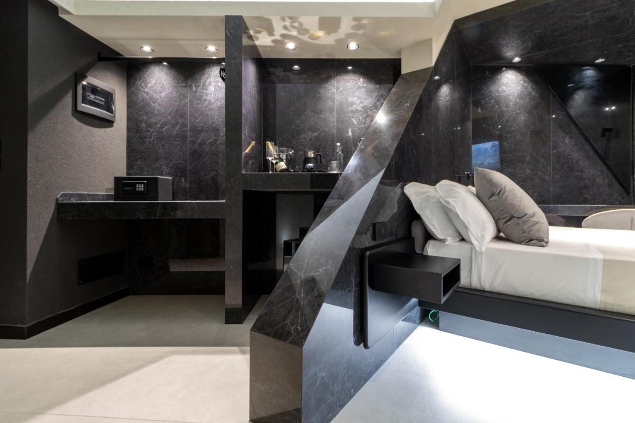 4 Suites " Unconventional Living Rooms " Κατάνια Εξωτερικό φωτογραφία
