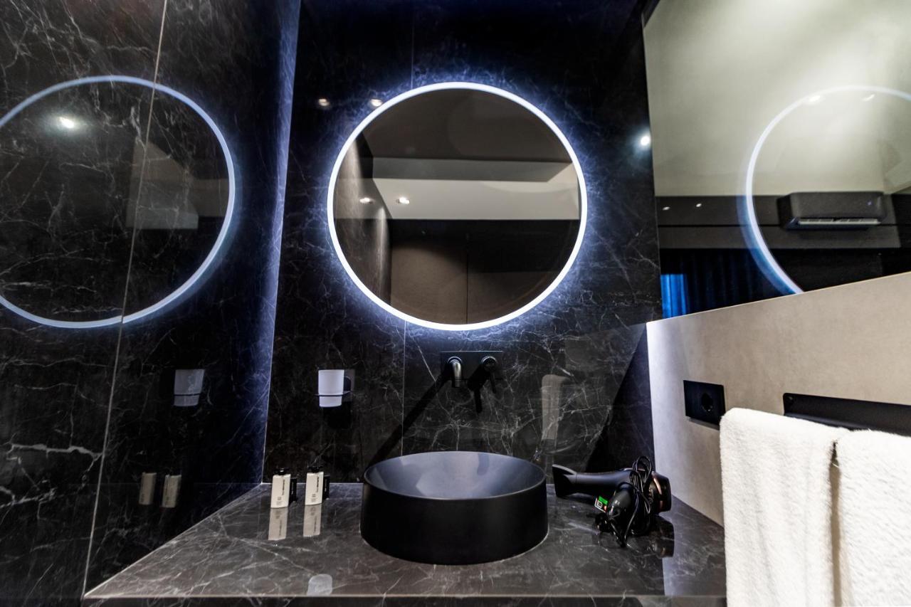 4 Suites " Unconventional Living Rooms " Κατάνια Εξωτερικό φωτογραφία