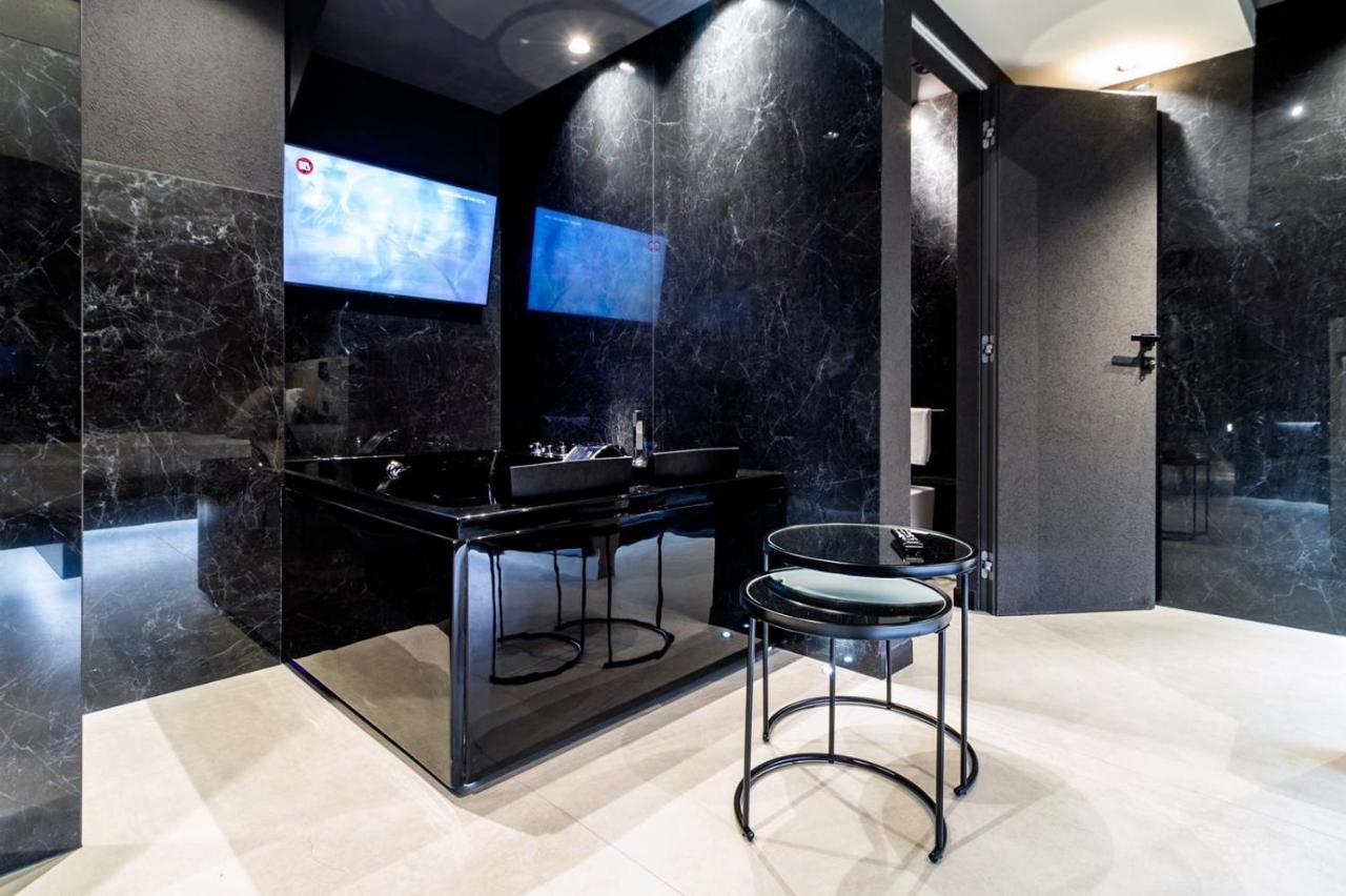 4 Suites " Unconventional Living Rooms " Κατάνια Εξωτερικό φωτογραφία