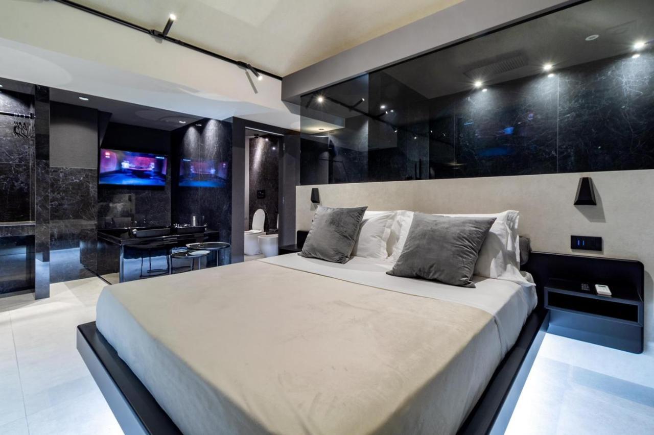 4 Suites " Unconventional Living Rooms " Κατάνια Εξωτερικό φωτογραφία
